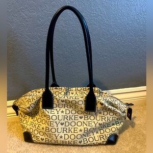 Dooney & Bourke “East West” Soft Satchel Bag • Vintage & Pristine • Classic Bag!